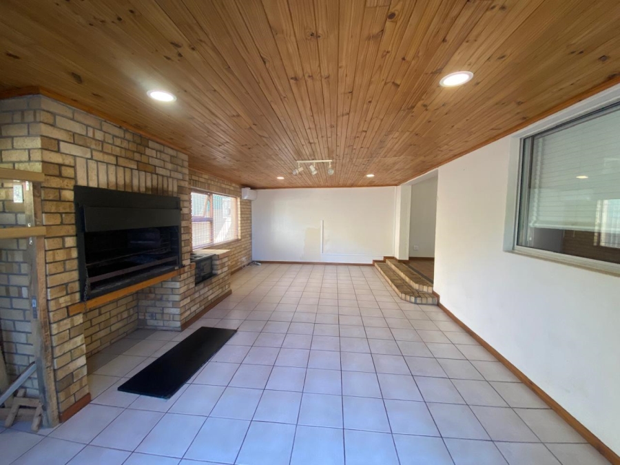 3 Bedroom Property for Sale in Morgenster Western Cape